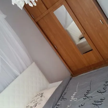 Apartament - Podzamcze 아파트 바우브자이치